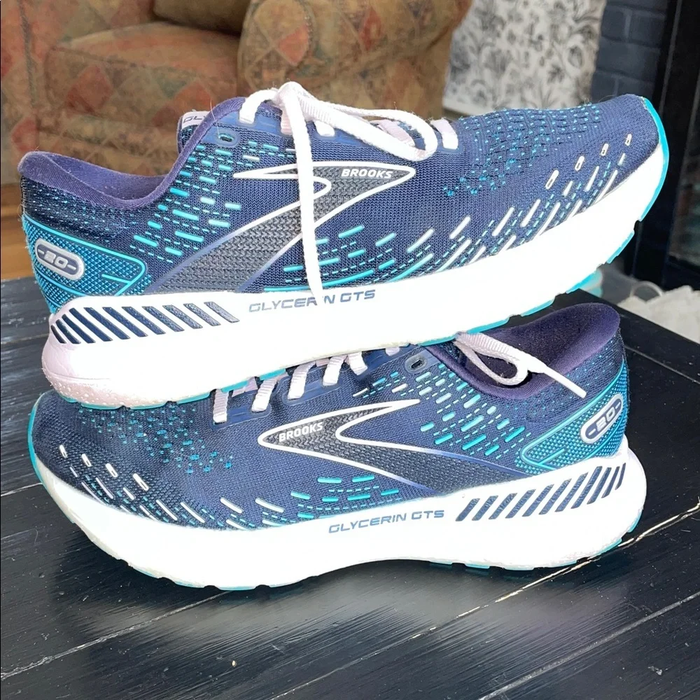 Brooks Glycerin 20 Neutral Running Shoes.  9.5B. Men's 8/Women's 9.5 B Width